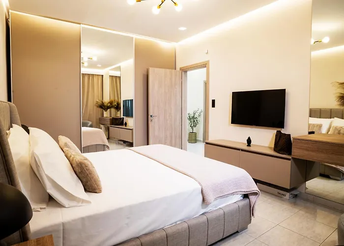 Апартаменты Treverie -modern 3br For Families & Friends *